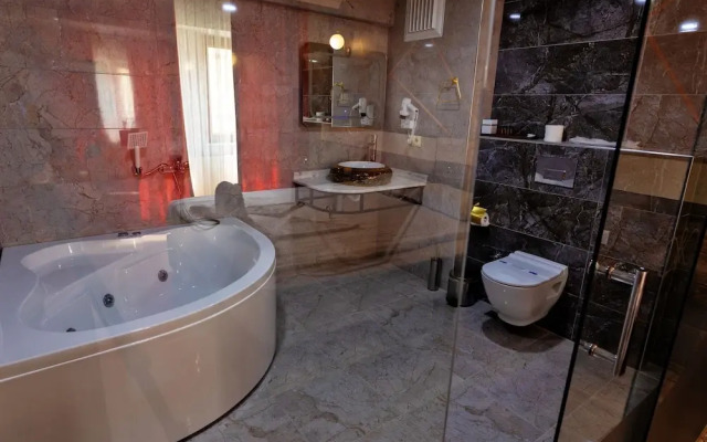 Taşkın Hotel