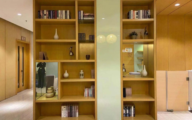 Hanting Hotel Shanghai Luoshan Road Subway Station