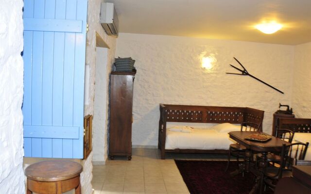 Lithos Stone Suites