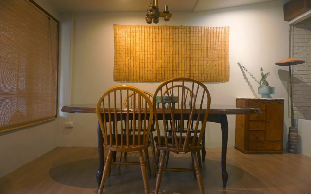 The Goose Cafe & Hostel