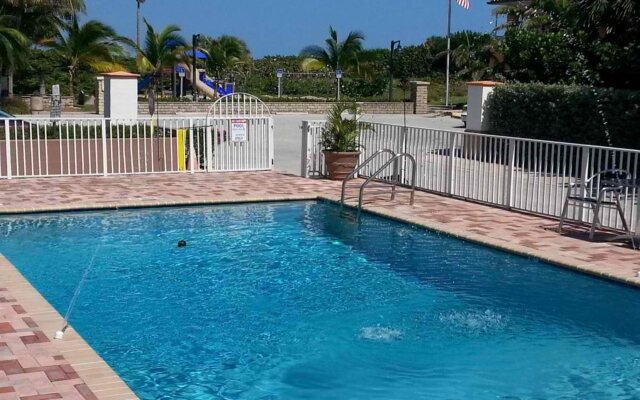 Sea Spray Inn & Beach Resort