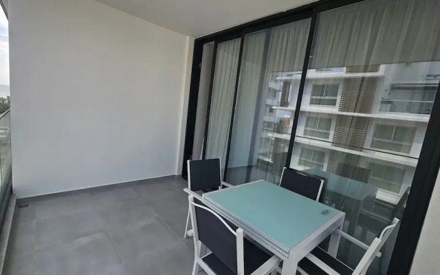 86 LCA - Stay Mackenzie Beach Luxurious Studio