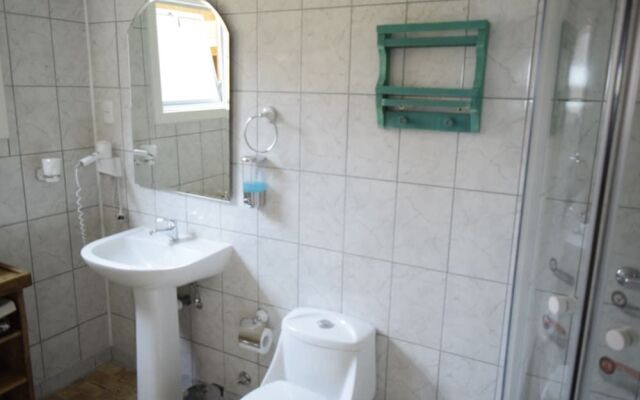 Hostal Akainik