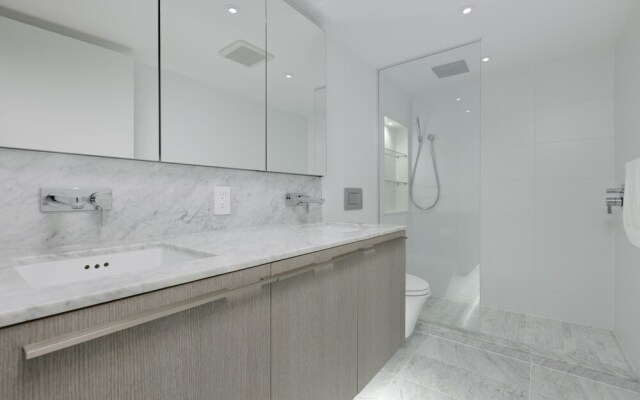 1111 Richards - 1407