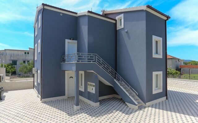 Lavish Villa in Poljica Near Sea