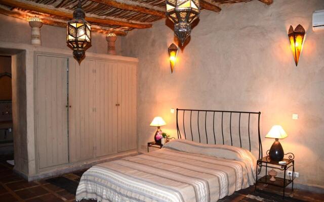 Riad Ain Khadra Khadra