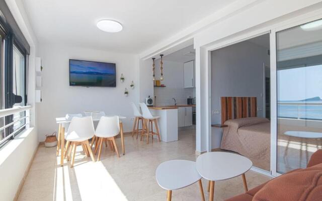 Luminoso Apartamento en Primera Línea de Playa