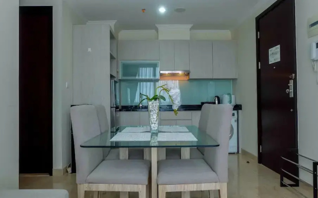 Best Choice 2BR Apartment at Menteng Park with Bathtub