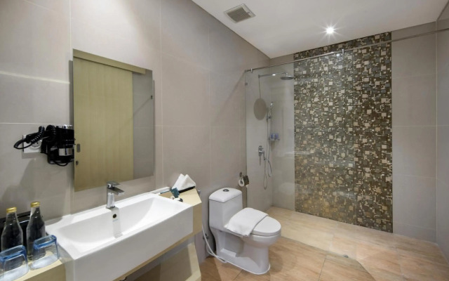 Four Star by Trans Hotel Sanur