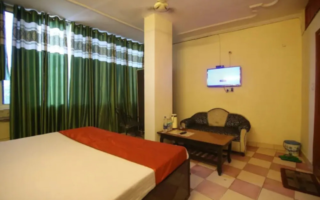 Goroomgo City Palace Chandigarh