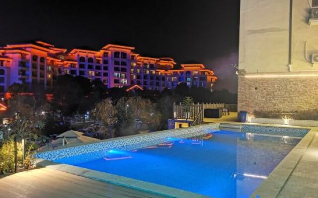 Yichun Huge Hot Spring Holiday Villa