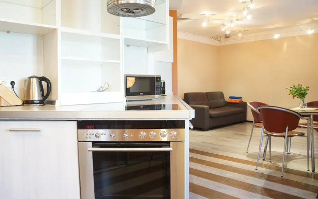 Evro Apartment RF88 on Varshavskaya 63
