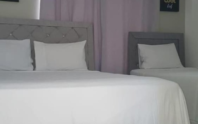 Hotel Casa Docia - Double Room With Balcony 2 Adults 1 Child - 1