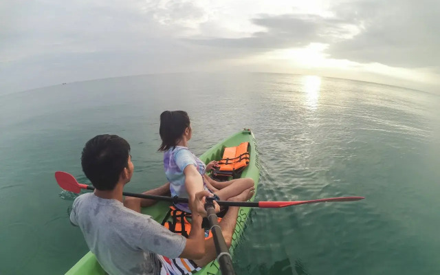 Tharadol Beach Resort