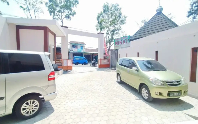 RedDoorz Syariah near Alun Alun Temanggung