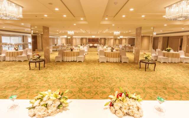 Deventure Sarovar Portico Kapashera