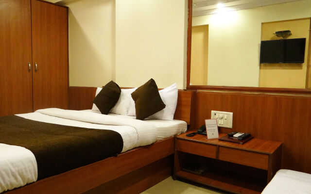 Hotel Lucky Goregaon