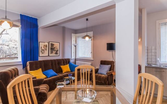 FM Economy 2-BDR Apartment - Next to Serdika Center