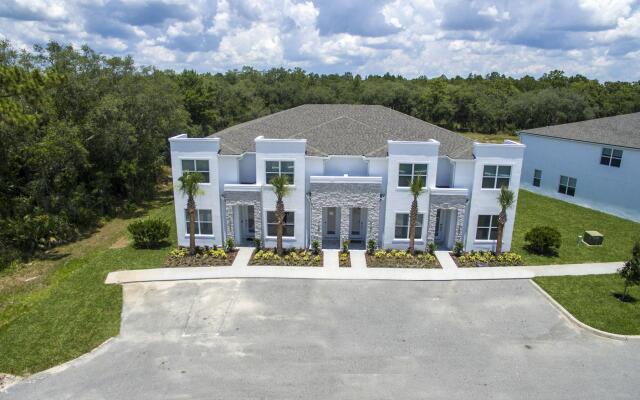 Cozy 3bd 3bath @HiddenForest with pool