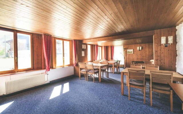 Hotel Alpina
