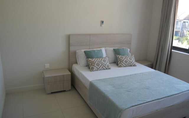 Immaculate Two Beds Luxury Marina Apartment