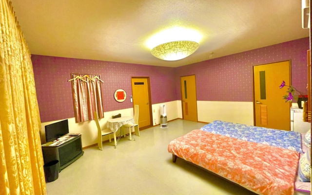 Inuyama Modern Room – Guest Rooms – Inuyama