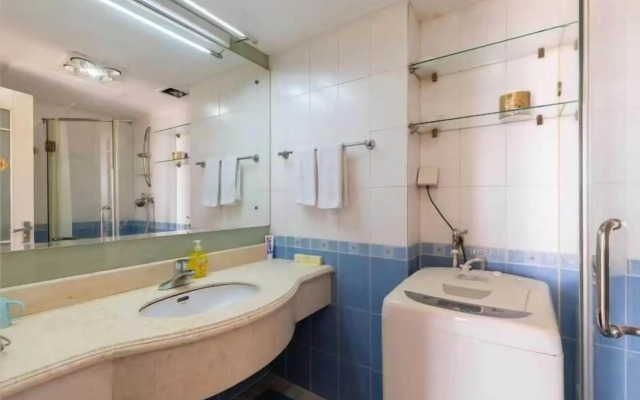 Dalian Xiuzhu Building Apartment