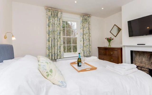 Pond Cottage