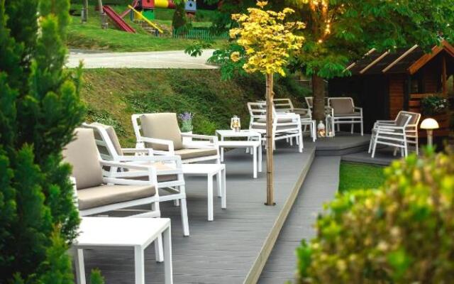 Hotel & Restaurant Se-Mi
