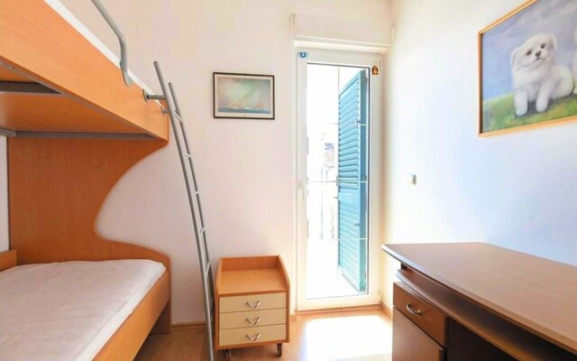 Apt w Jacuzzi, Balcony & sea View, 3 min to Beach