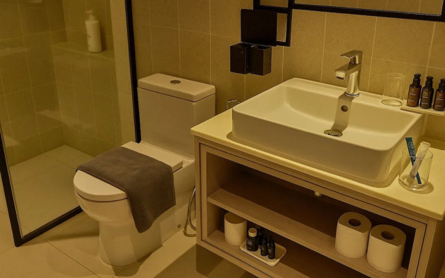 Millerz Square by Tido Tido