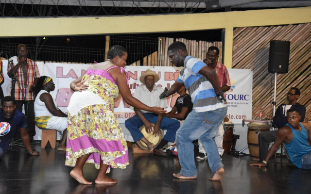 Haut de villa dans son écrin de verdure