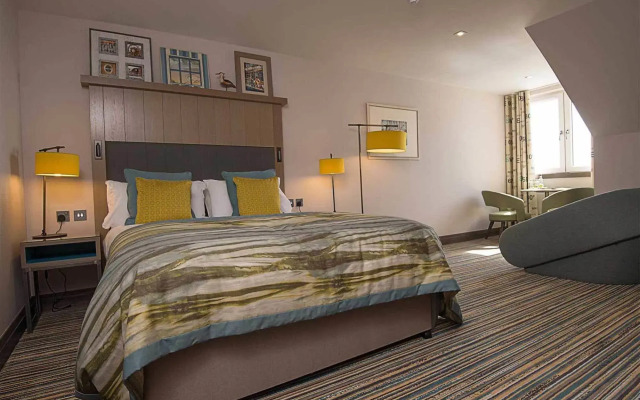 The Waterside Hotel