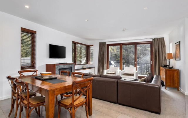 Elevation 3 bedroom with gas fire and spectacular views