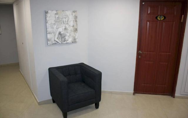 Rich Royal Suites