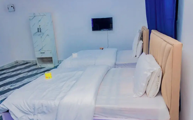 Golden Tower Hotel