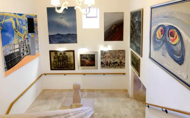 Arha Casona de Carmona (Antiguo Parador de Carmona-Cantabria)