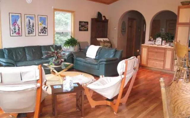 Glacier Creek Lodging