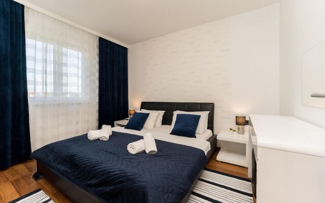 Beautiful Home in Zaton With Wifi and 6 Bedrooms