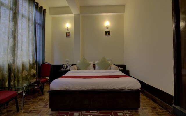 Crown De La Cruz Residency