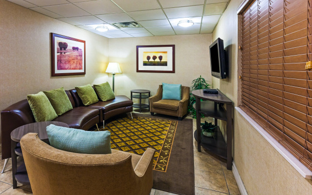 Candlewood Suites Owasso by IHG