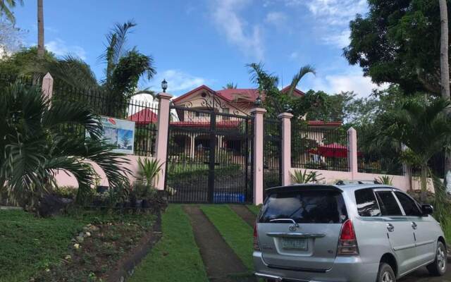 Hilltop Bed & Breakfast