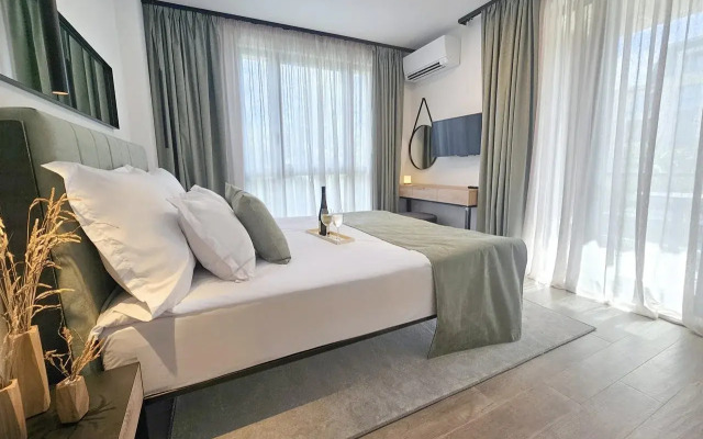 Azur Premium Resort