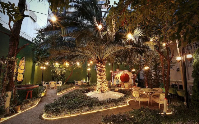 Walton Gardens Pera