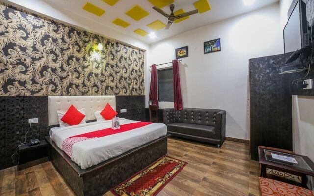 OYO 23295 Hotel The Rajfort