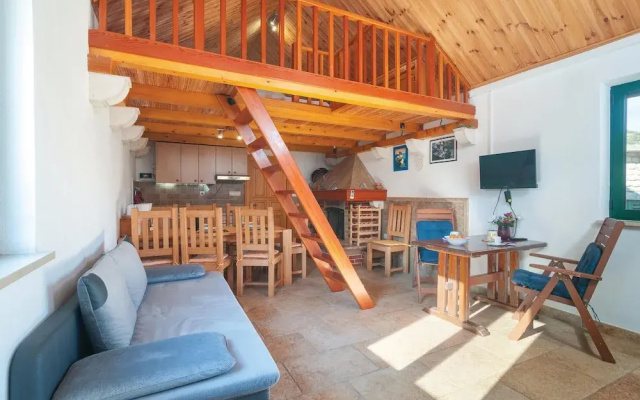 Beautiful Home in Postira With 1 Bedrooms and Wifi