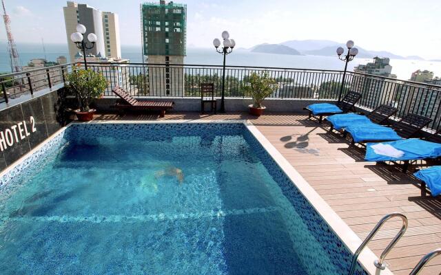 Golden Rain 2 Hotel