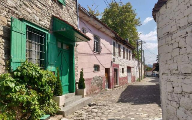 Private room historic center Elbasan