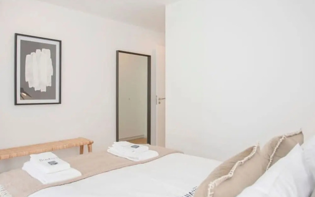 NAX Apartment E by Liiiving