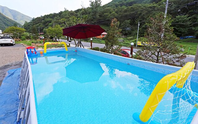 Danyang Danyangddeul Pension